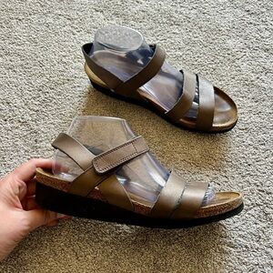 Naot Sandal Size 42 / 11 Kayla Slingback Strappy Metallic Leather Open Toe Wedge
